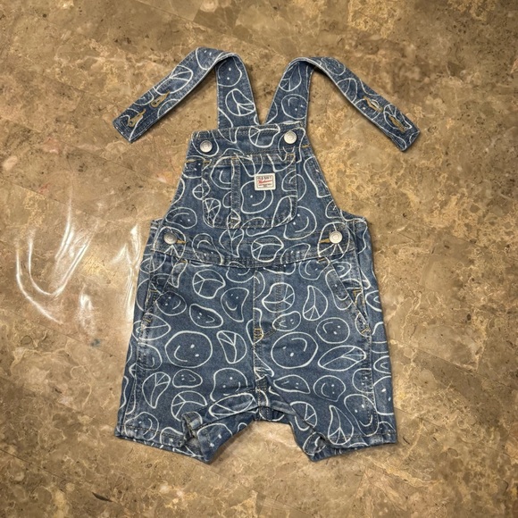 Old navy baby girl denim blue overall shorts 6-12 months - Picture 2 of 5